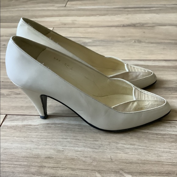 Vintage Cream leather and snakeskin 2.75” heels - Picture 2 of 8